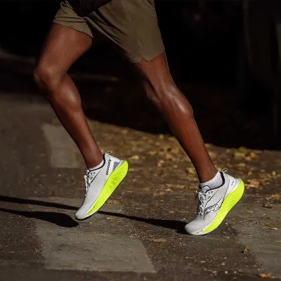 Чоловічі кросівки Saucony TRIUMPH 22 Чоловічі кросівки Saucony TRIUMPH 22