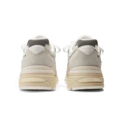 Чоловічі кросівки New Balance 991V2